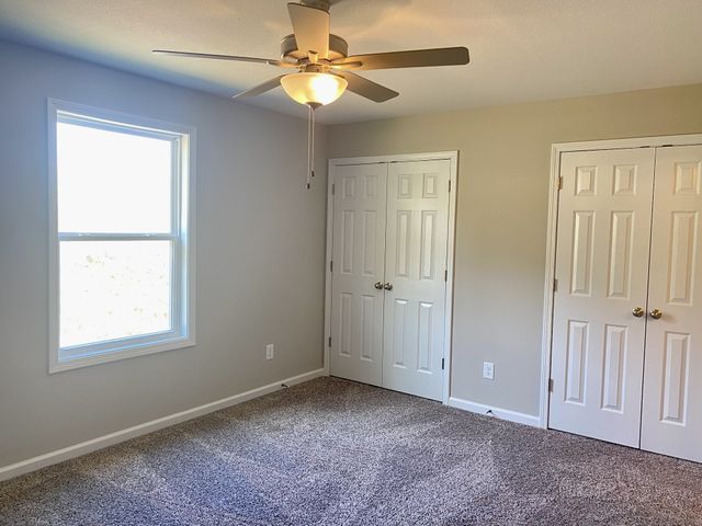 943 Center Rd Apt A, Clarksville, TN 37042