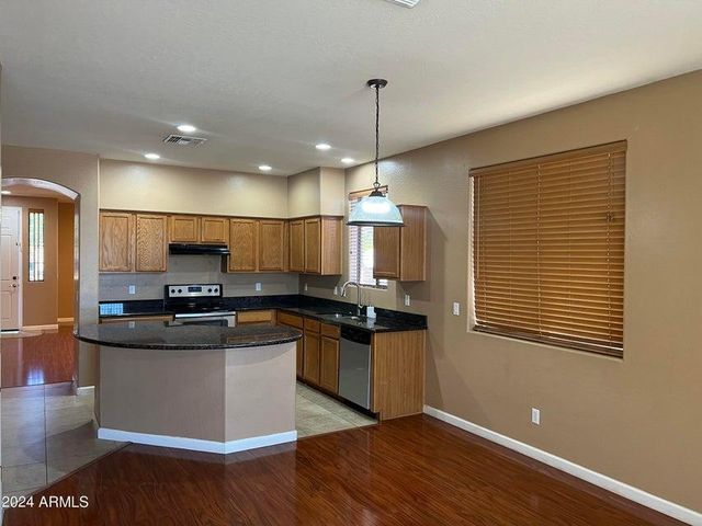 7129 W Kings Avenue, Peoria, AZ 85382