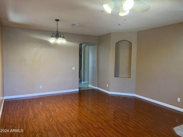 7129 W Kings Avenue, Peoria, AZ 85382