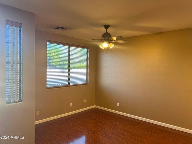 7129 W Kings Avenue, Peoria, AZ 85382