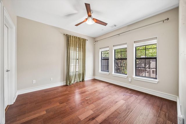 5803 Kiam Street, Houston, TX 77007