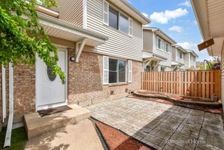 18 Woodsorrel Place, Woodridge, IL 60517