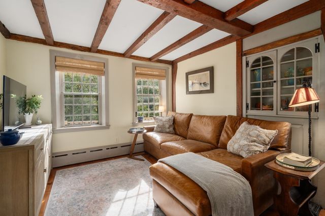 8 Winter St, Plymouth, MA 02360