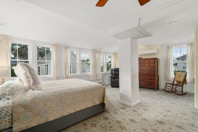 8 Winter St, Plymouth, MA 02360