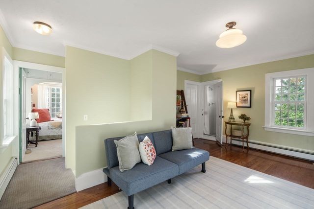 8 Winter St, Plymouth, MA 02360