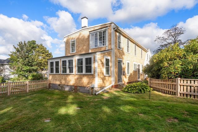 8 Winter St, Plymouth, MA 02360