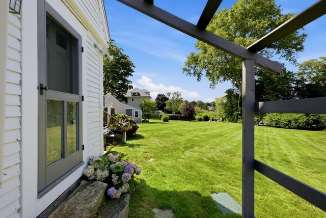 8 Winter St, Plymouth, MA 02360
