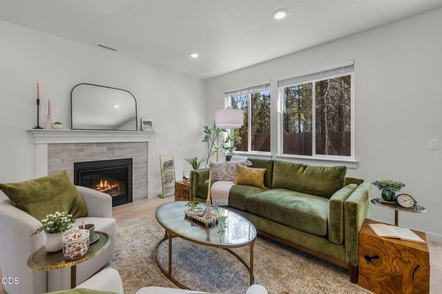 16682 Neil Court 7, La Pine, OR 97739