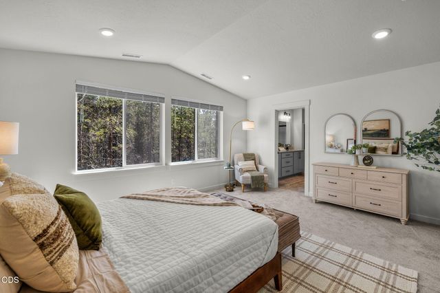 16682 Neil Court 7, La Pine, OR 97739