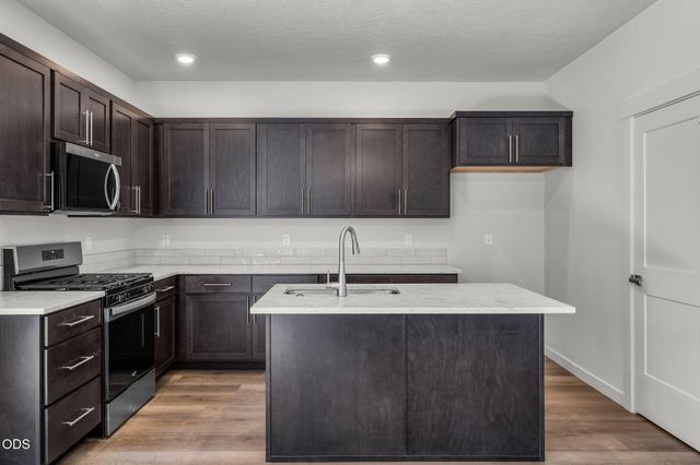 16682 Neil Court 7, La Pine, OR 97739