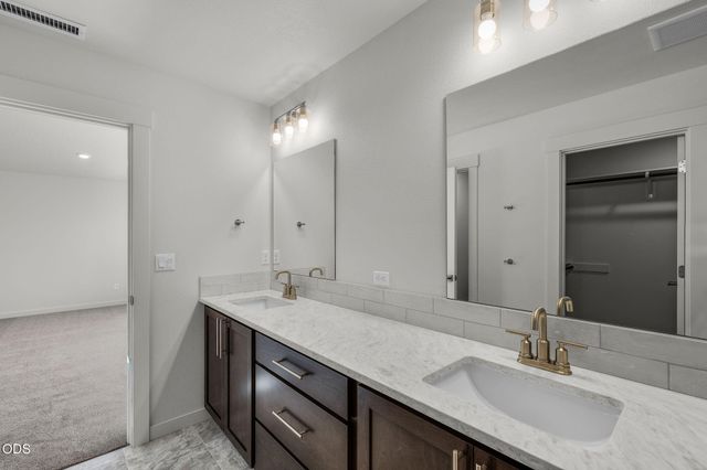 16682 Neil Court 7, La Pine, OR 97739