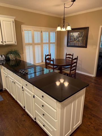 107 Candlewick Rd., Hattiesburg, MS 39402