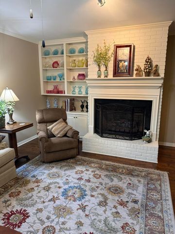 107 Candlewick Rd., Hattiesburg, MS 39402