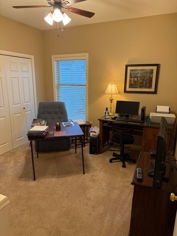 107 Candlewick Rd., Hattiesburg, MS 39402