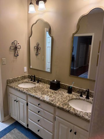 107 Candlewick Rd., Hattiesburg, MS 39402