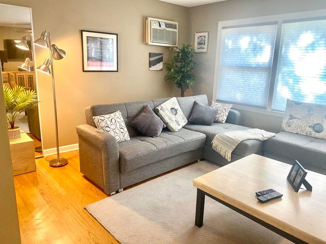 3111 Paris Avenue 207, River Grove, IL 60171