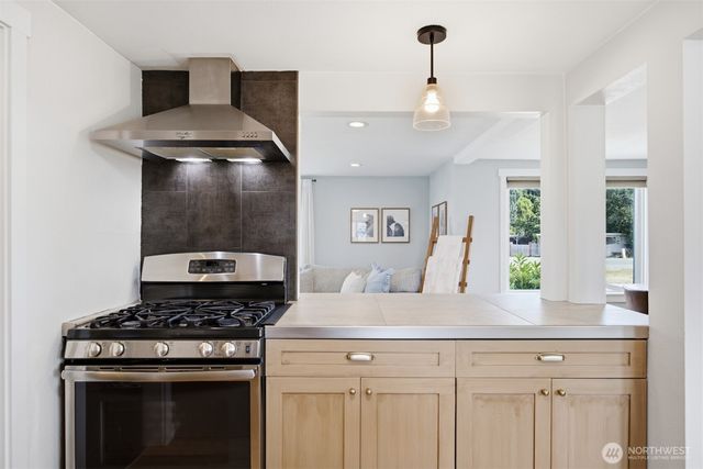 5335 Northwest Drive, Bellingham, WA 98226