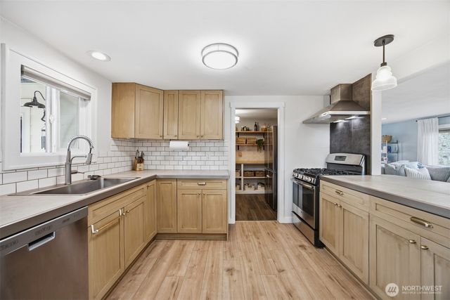 5335 Northwest Drive, Bellingham, WA 98226