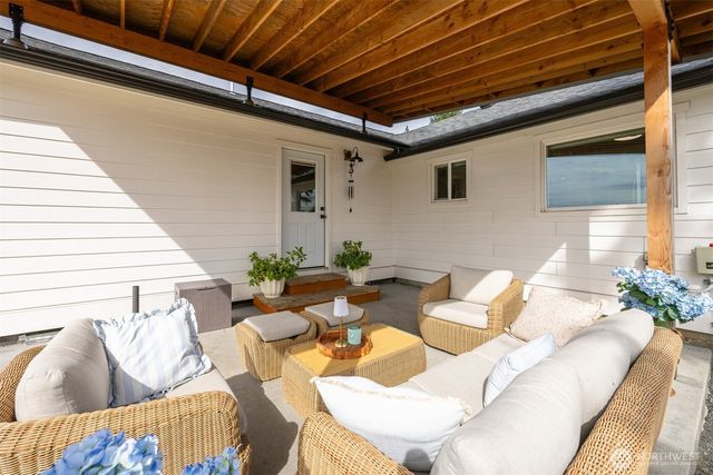 5335 Northwest Drive, Bellingham, WA 98226