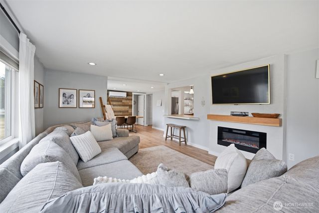5335 Northwest Drive, Bellingham, WA 98226