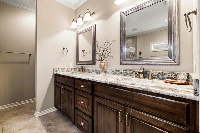 11255 Fox Trl, Flint, TX 75762
