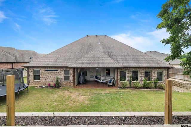 11255 Fox Trl, Flint, TX 75762
