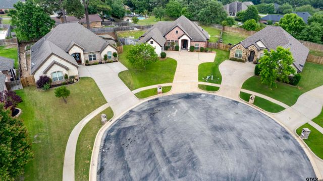 11255 Fox Trl, Flint, TX 75762