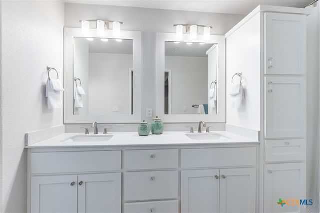 208 Birch Oak Ln, Georgetown, TX 78628