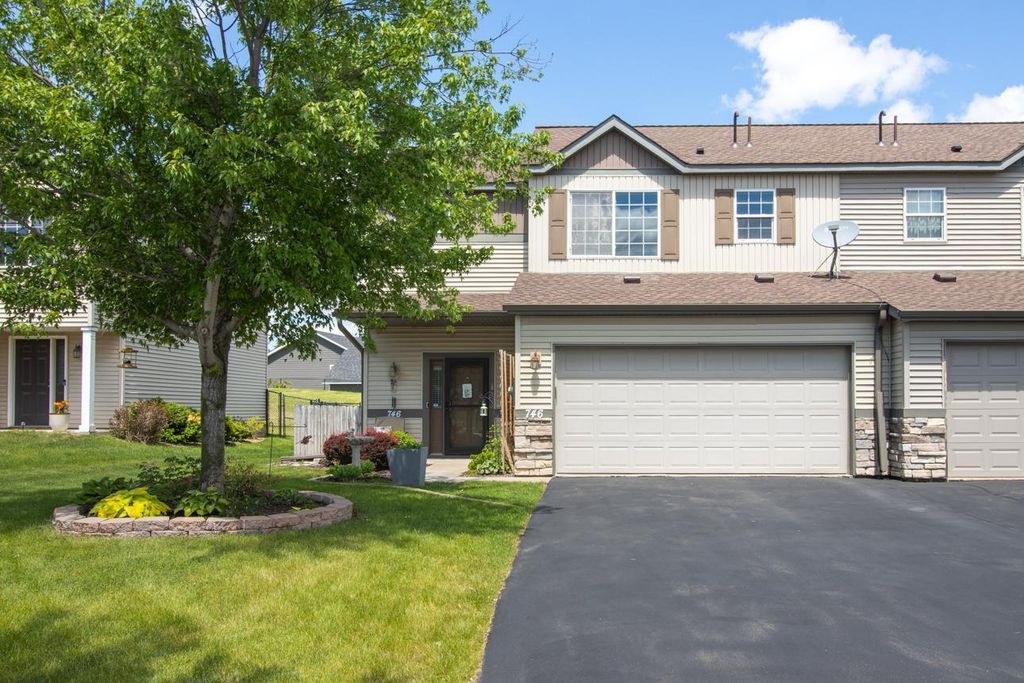 746 31st Street W, Hastings, MN 55033