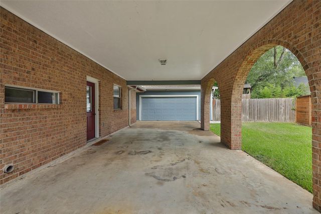 12002 Moorcreek Drive, Houston, TX 77070