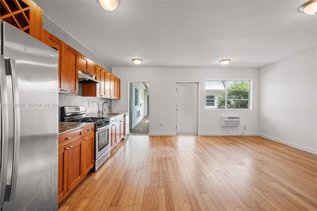 7950 Tatum Waterway Drive N18, Miami Beach, FL 33141