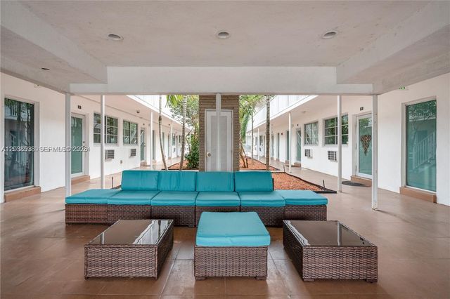 7950 Tatum Waterway Drive N18, Miami Beach, FL 33141
