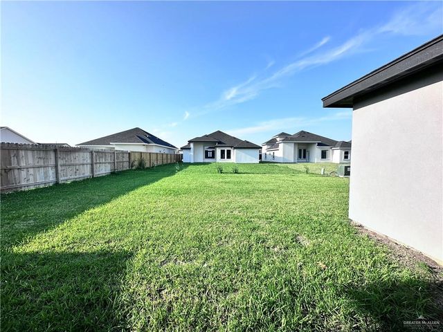 1100 Azalea Street, Mission, TX 78573