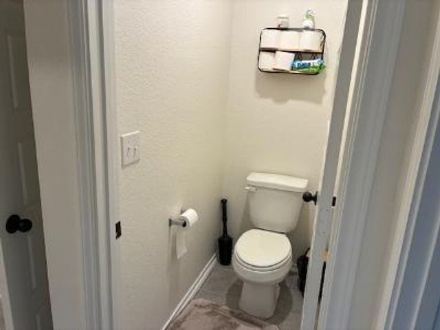 221 Summit DR, Lockhart, TX 78644