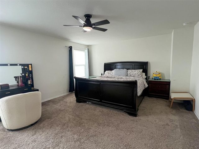 221 Summit DR, Lockhart, TX 78644