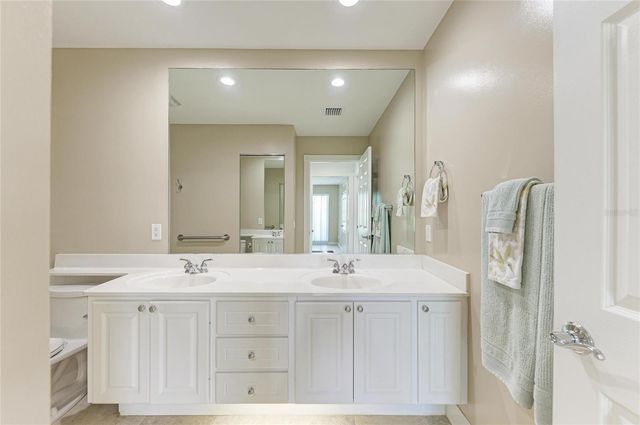 6073 ERICE STREET, Venice, FL 34293