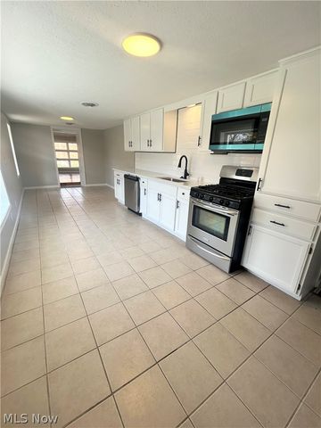 558 Lessig Avenue, Springfield, OH 44312