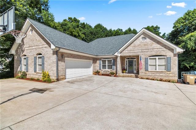 6426 Kettle Creek Way, Flowery Branch, GA 30542
