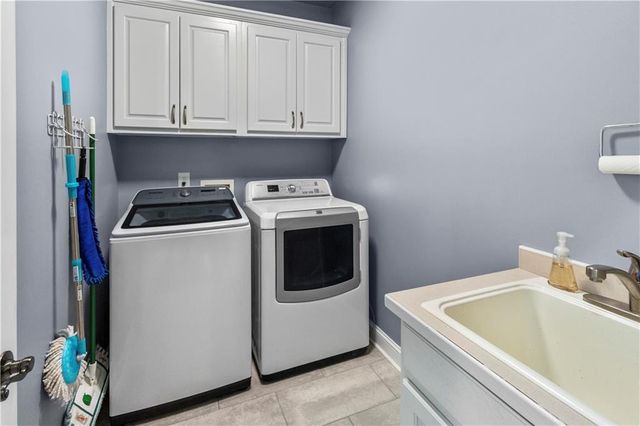 6426 Kettle Creek Way, Flowery Branch, GA 30542