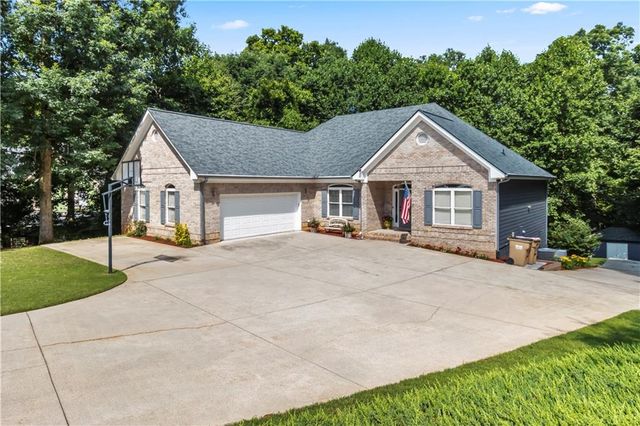 6426 Kettle Creek Way, Flowery Branch, GA 30542