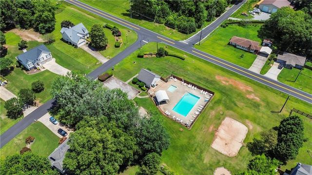6426 Kettle Creek Way, Flowery Branch, GA 30542