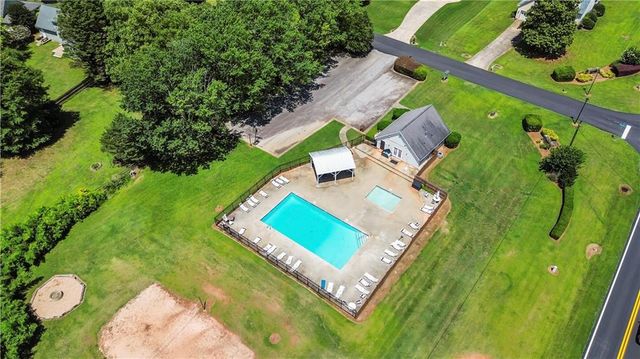 6426 Kettle Creek Way, Flowery Branch, GA 30542