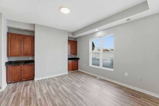 137 Wisconsin Avenue, Columbus, OH 43222