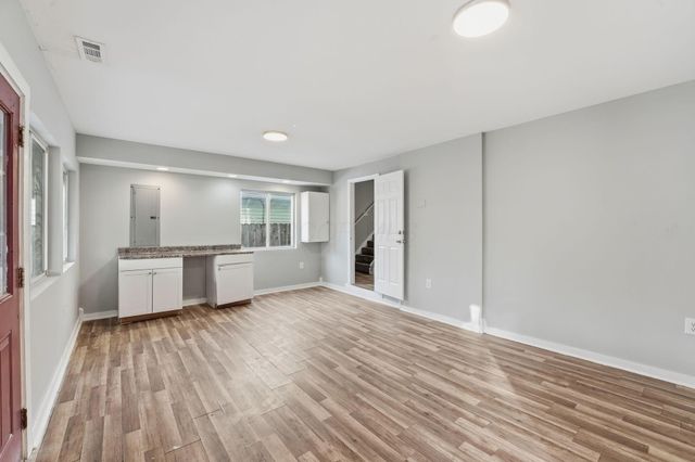 137 Wisconsin Avenue, Columbus, OH 43222