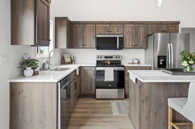 2521 38th Avenue S, Moorhead, MN 56560