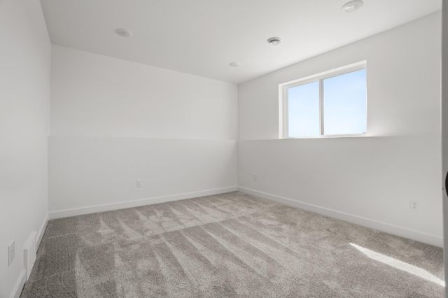 2521 38th Avenue S, Moorhead, MN 56560