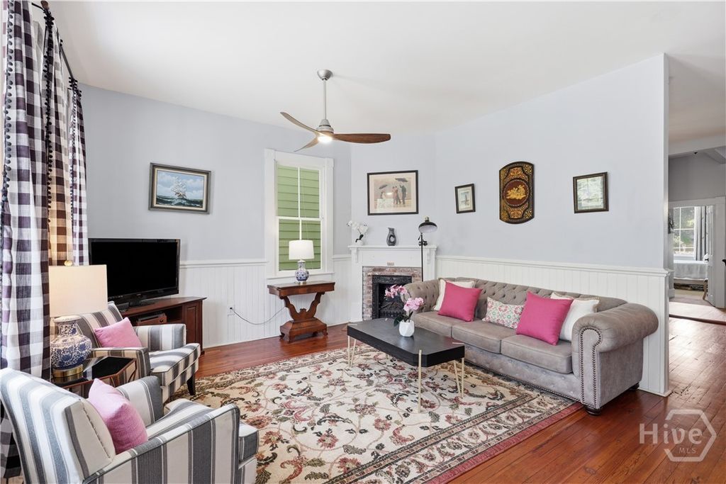 Image 3 of property listing at 544 E Gaston Street, Savannah, GA 31401