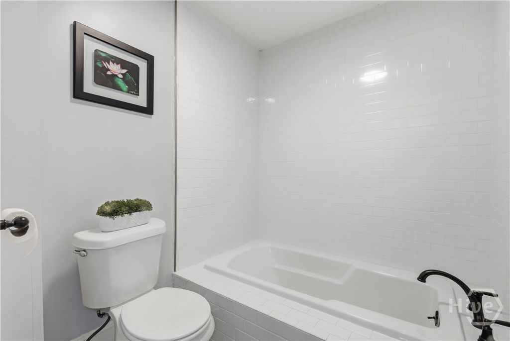Image 34 of property listing at 544 E Gaston Street, Savannah, GA 31401