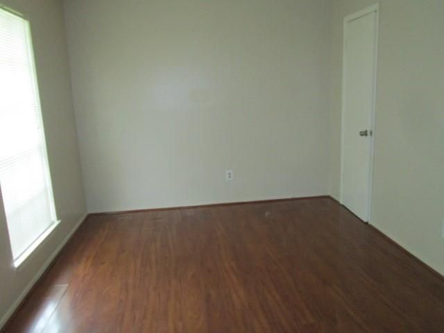 811 Whispering Pine Drive, Missouri City, TX 77489