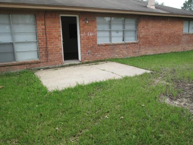 811 Whispering Pine Drive, Missouri City, TX 77489